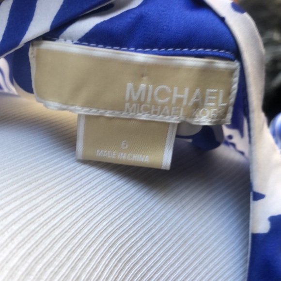NWT! Michael Kors Sleeveless Blue & White Bold Print Ruffled Pleated Blouse!! - Picture 11 of 11